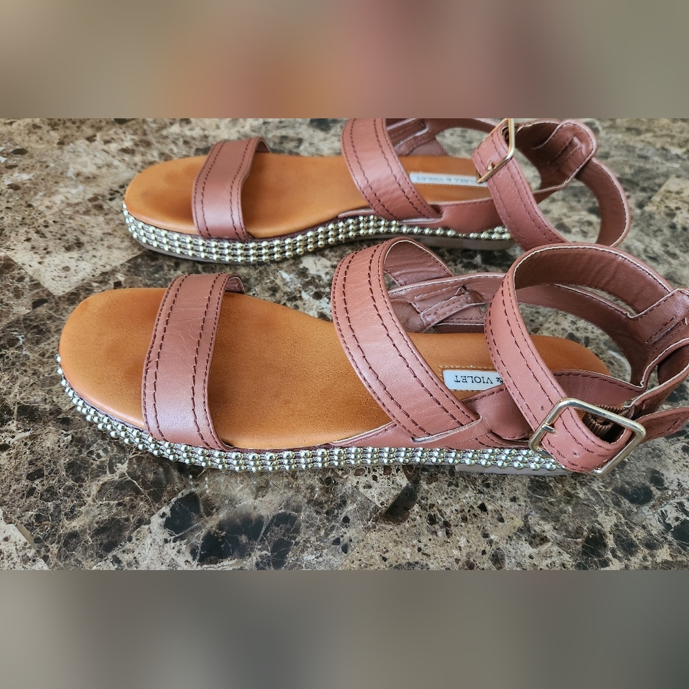 Chelsea & Violet Dax Ankle StrapChain Flatform Sandals - Picture 2 of 5